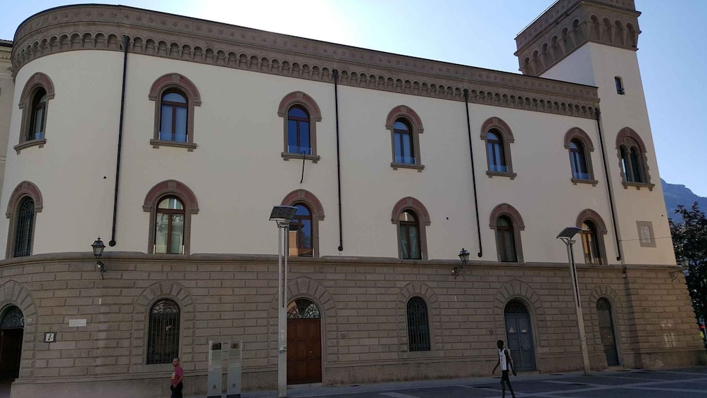 Picture 4 for Activity Lecco: walking tour and the "promessi sposi" 4