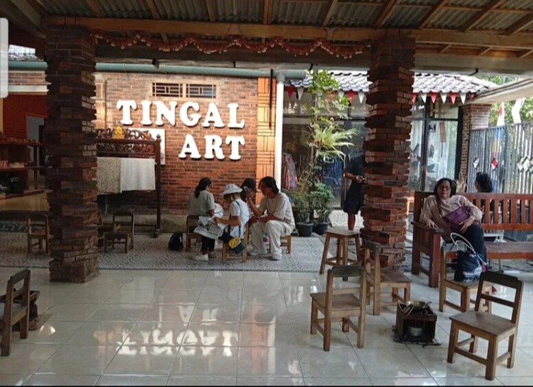 Picture 11 for Activity Borobudur: Borobudur Temple Climb Up And Art Batik Class. 4