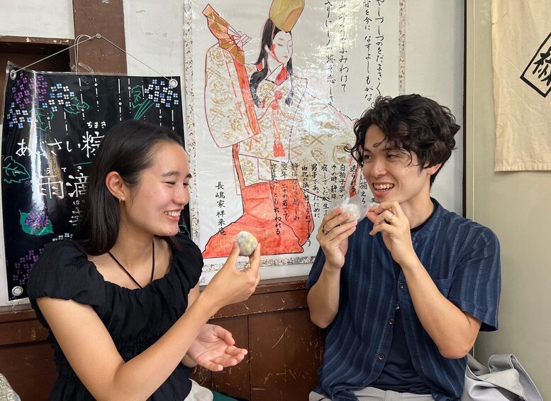 Kamakura: Street Food Tour with 7 Tastings 3