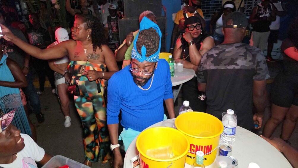 Picture 83 for Activity Kingston: Uptown Mondays VIP Media Lounge & Hookah 5