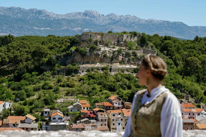 Picture 1 for Activity Novigrad: A Queen in Chains - Guided Walking Tour 2
