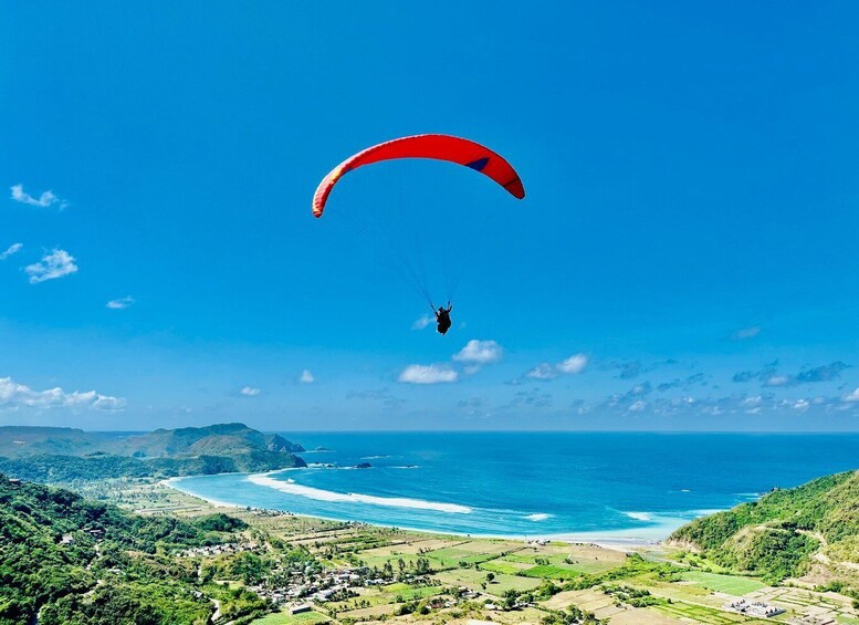 Lombok: Tandem Paragliding, Tanjung Aan Beach, & Sunset 4
