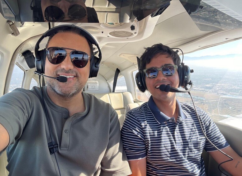 Picture 12 for Activity Los Angeles: Discovery Flight with Flight Instructor 3