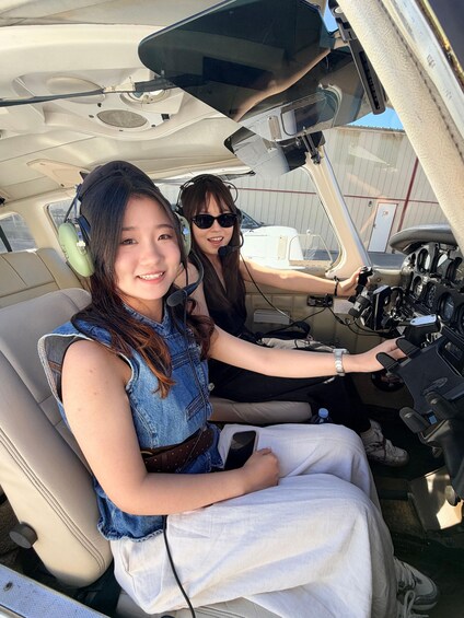 Los Angeles: Fly a Plane with a Flight Instructor 1