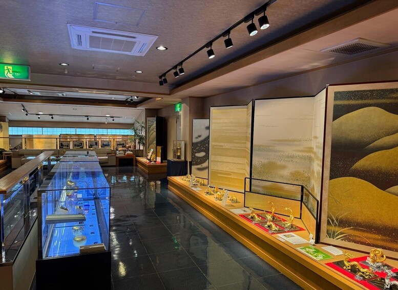 Picture 16 for Activity Kanazawa:Gold Leaf Experience, Geisha District & Matcha Tour 2