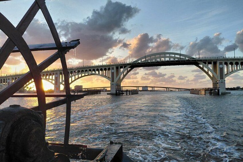 Daytona Beach Dinner Cruise on the Lady Dolphin 2