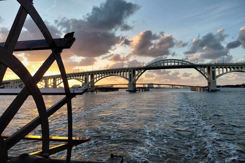 Daytona Beach Dinner Cruise on the Lady Dolphin 2