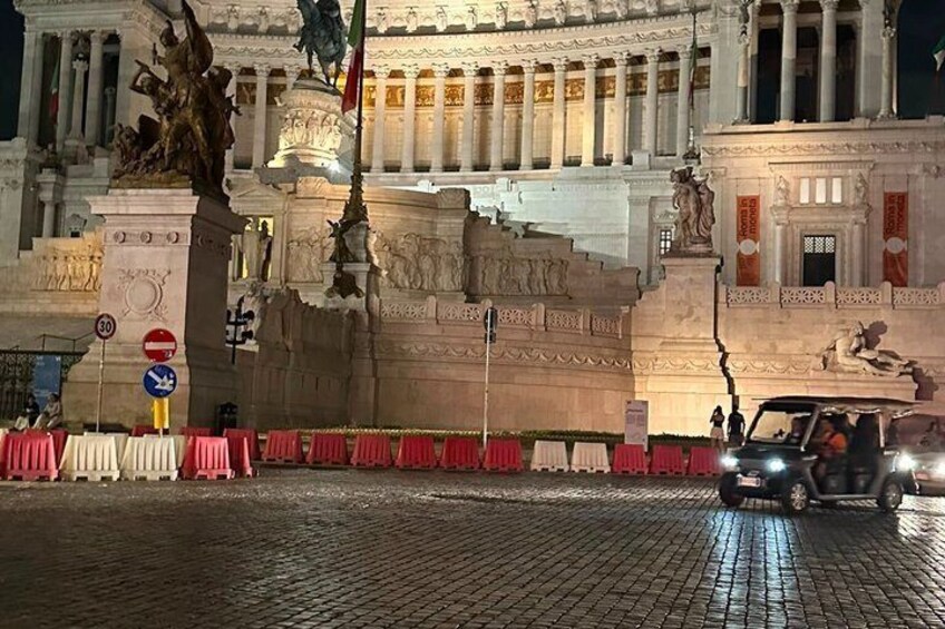 Golf Cart Tour among the Symbols of Rome 3