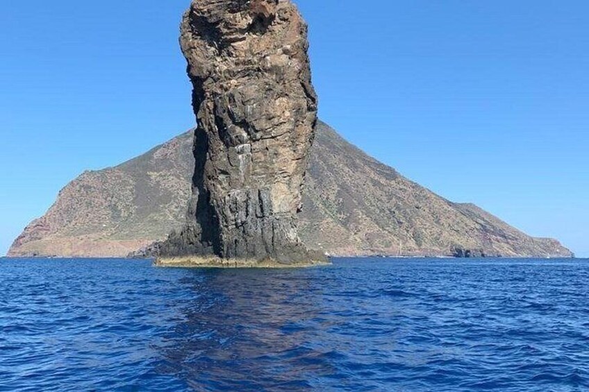 Boat Rentals and Private Tours to the Aeolian Islands with Tender 5