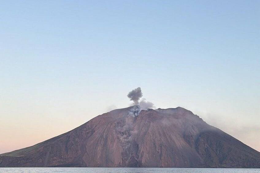 Boat Rentals and Private Tours to the Aeolian Islands with Tender 4