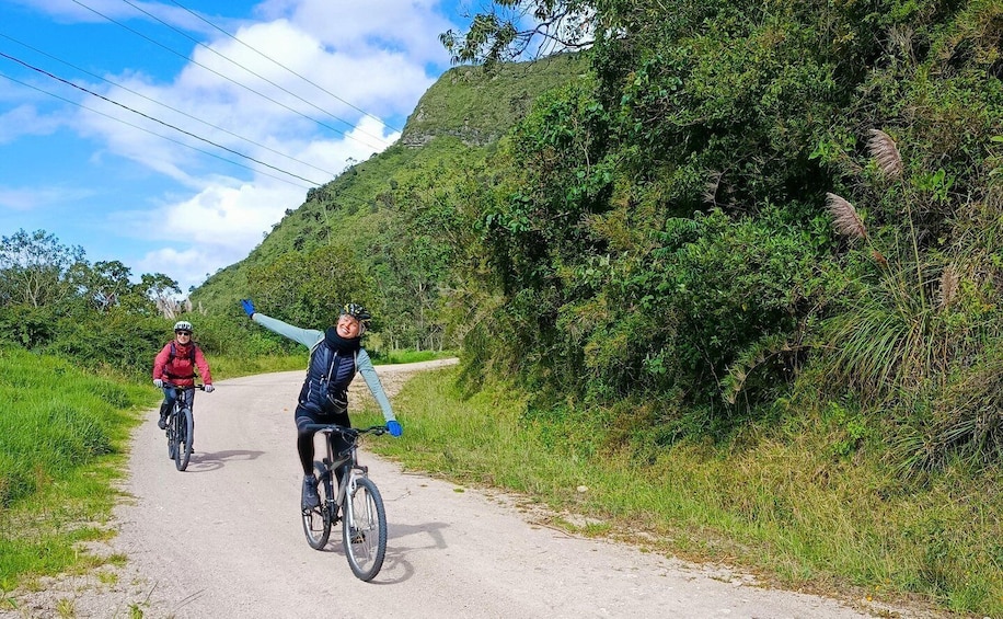 El Chorro Waterfall: E-Bike Sightseeing Tour from Cuenca 1