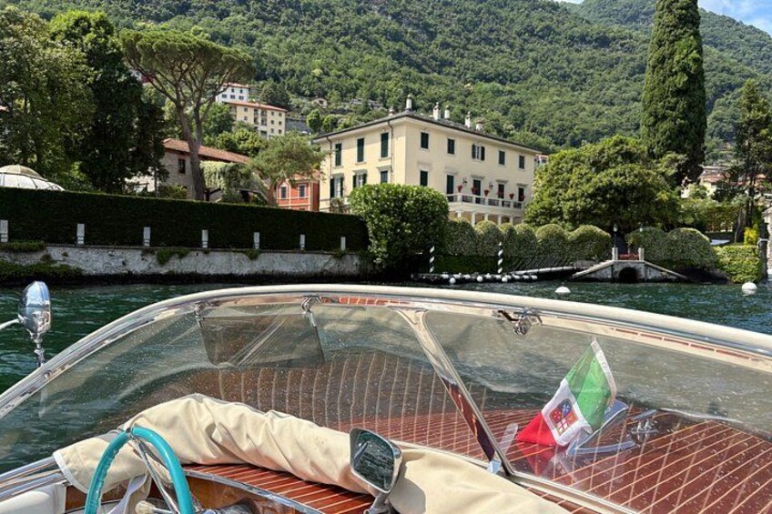 Wooden boat tour on Lake Como with Italian aperitif 2