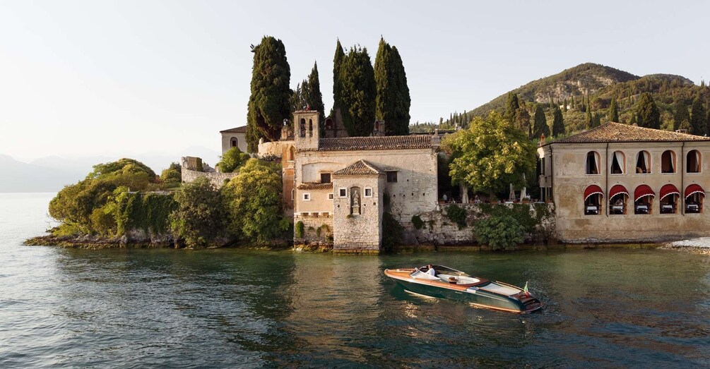 Picture 1 for Activity Riva Acquariva 33 Private "Historic Villas of Garda" Tour 2