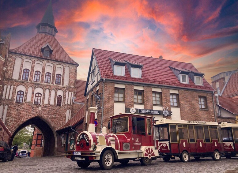 Stralsund: Stadtrundfahrt durch die historische Altstadt 2