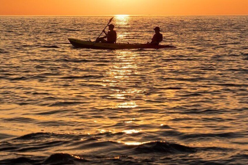 Sunrise Kayak Tour in Tossa de Mar 5