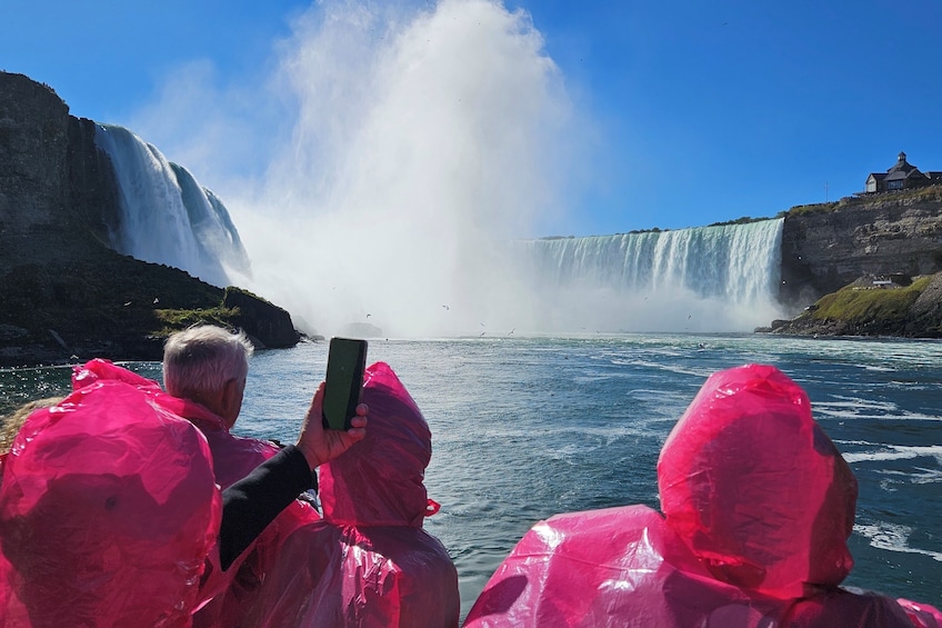 Maid of the Mist + Niagara Falls USA Highlights Tour 4