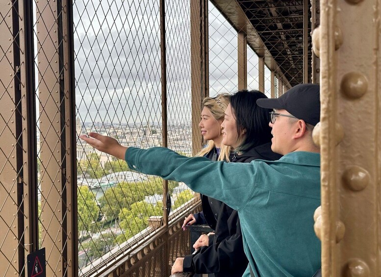 Picture 9 for Activity Paris: Eiffel Tower Summit Ticket and Guided Tour 2
