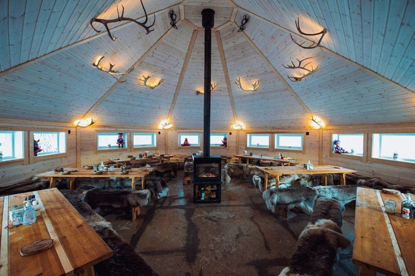 Reindeer Feeding & Sámi Culture Experience in Autumn 5