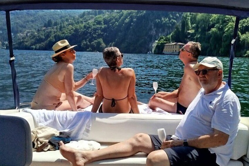 Private Lake Como Boat Tour: Villas & Prosecco 1H - 4H 2