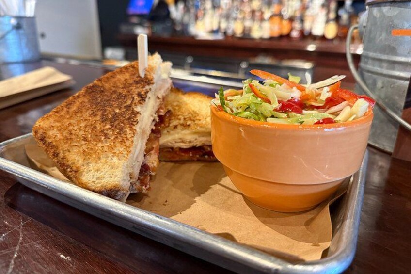 Louisville Food Tour with 5 Local Authentic Tastings 4