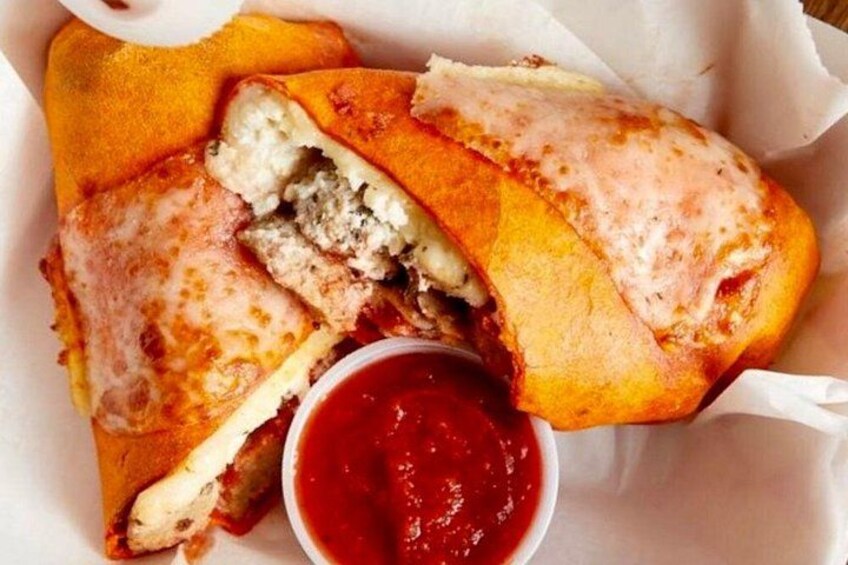 Downtown Pittsburgh Hidden Gems Food Tour with 5 Food Tastings 2