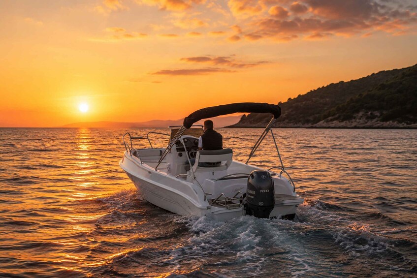 Picture 4 for Activity Dubrovnik: Private Elaphiti & Caves Boat Tour with Drinks 2
