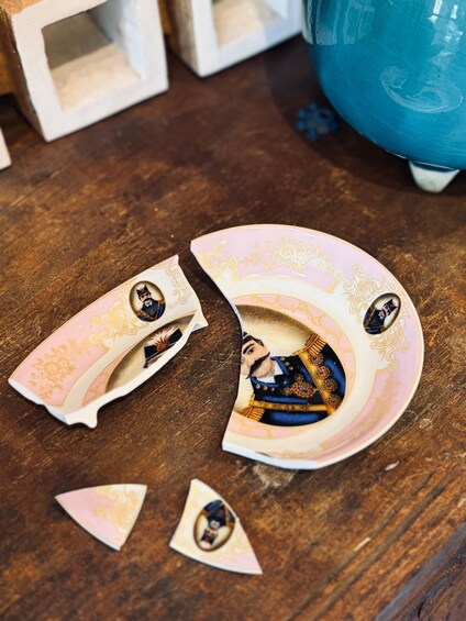 Tokyo Kintsugi Experience: Create Your Golden Repair 1