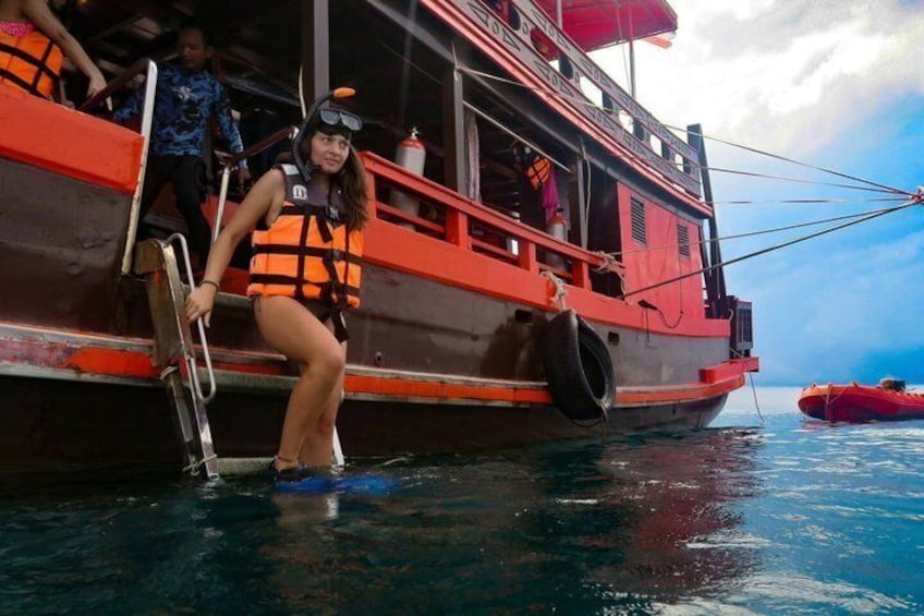 One Day Koh Chang Reef Snorkeling and Koh Rang Trip with Transfer 2