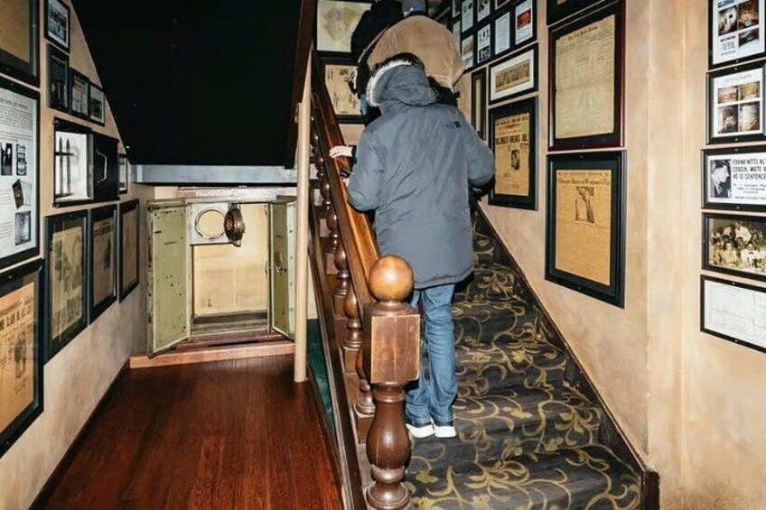Chicago: Gangsters and Food Tasting Walking Tour 2