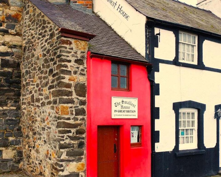 Conwy: Conwy Town Walking Tour with Historic Sights 1