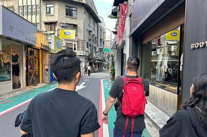 Taipei Hidden Eats, Market & Street Food Tour with 8+ Tastings 2