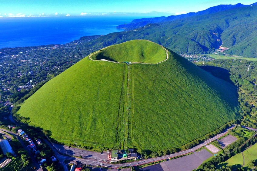 Explore Izu: Mt. Omuro, Jogasaki Coast & Resort 21 Train 1