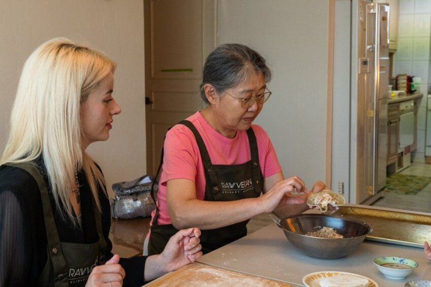 Korean Dumpling Cooking Class in Seoul with Vegan Option 4