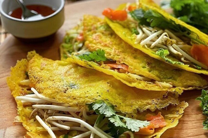 Da Nang Food Walking Tour in Local Eats and Michelin Favorites 5