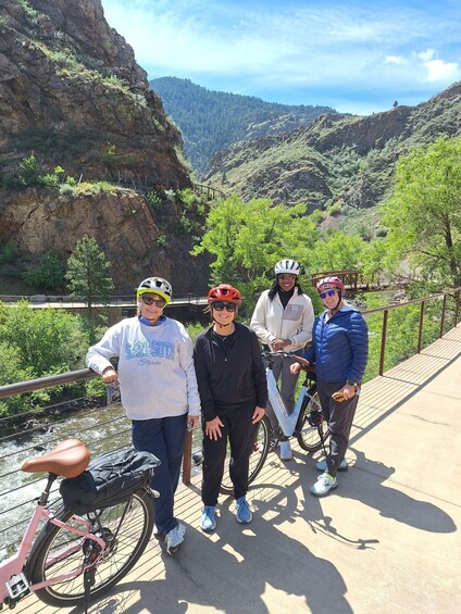 Picture 3 for Activity Golden: E-Bike Tour with Food and Drinks 4
