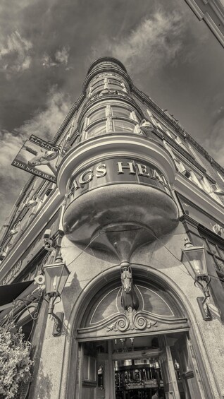 Picture 3 for Activity London: Greenwich Walking Tour with 4 Pubs 2