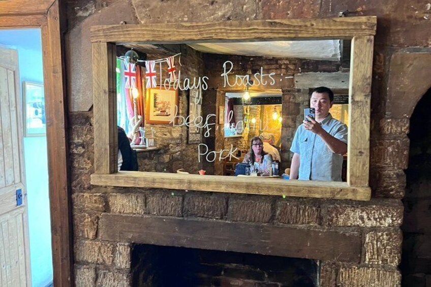 Private Cotswold day tour with blue badge tour guide from London 2