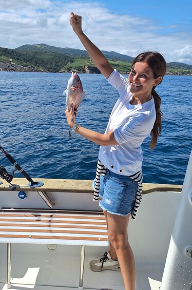 Picture 6 for Activity 4-hour FISHING trip on a BOAT departing from Hondarribia 3