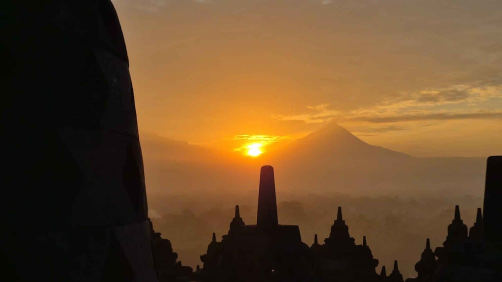 Picture 11 for Activity Yogyakarta: Borobudur Sunrise,Chicken Church & Mendut Temple 2