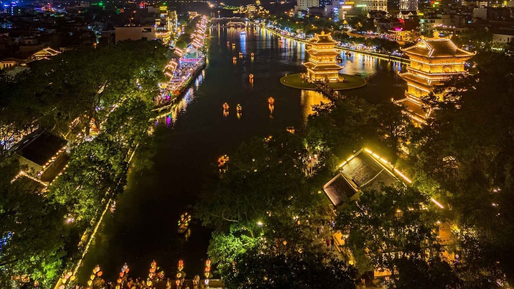 Picture 11 for Activity Ninh Binh: Night Life Walking Tour & Authentic Local Food 2