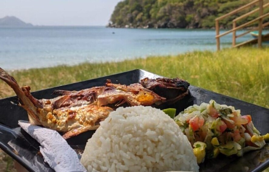 Picture 1 for Activity SANTA MARTA: TOUR TO INCA INCA BEACH WITH LUNCH AND KAYAKING 5