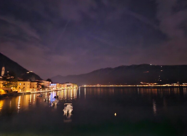 Picture 7 for Activity Lake Garda: Sunset Boat Tour with Skipper 5