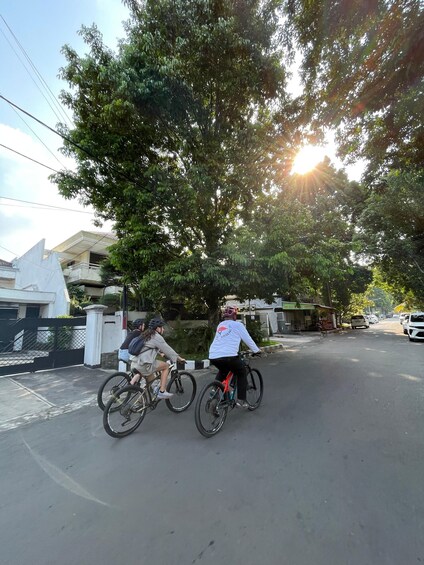 Picture 7 for Activity Malang: Guided City Cycling Tour 3