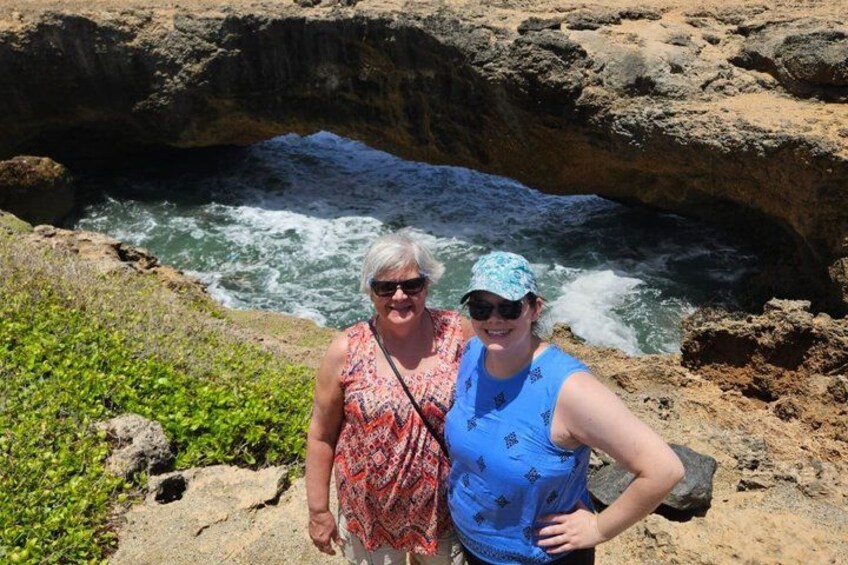 Aruba Open-Air Bus Sightseeing Tour with Local Beer & Sodas 4
