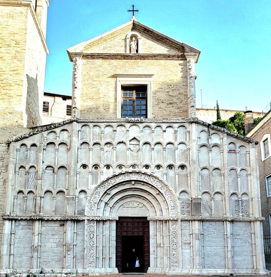 Picture 2 for Activity Ancona: Guided walking tour of the harbor, art, and centuries-old culture 2