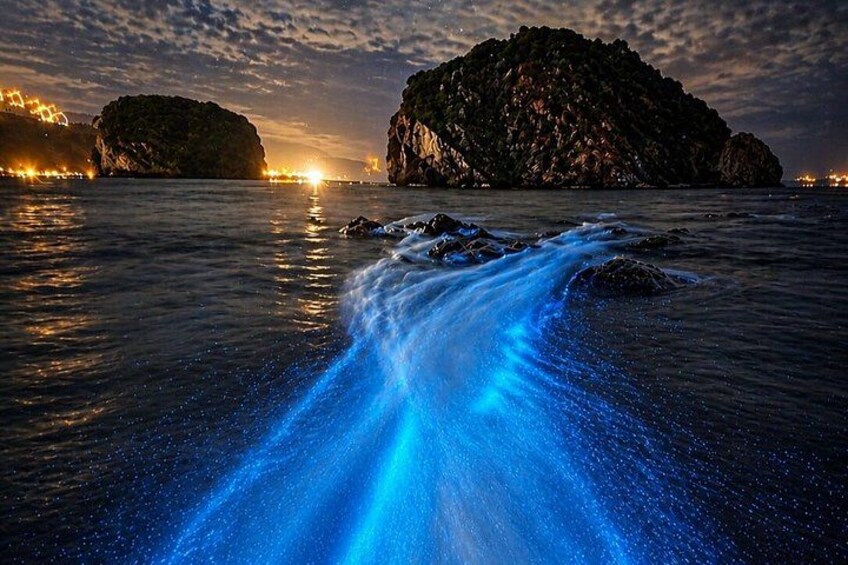 Sunset Boat Tour & Bioluminescence Adventure at Los Arcos Islands 4