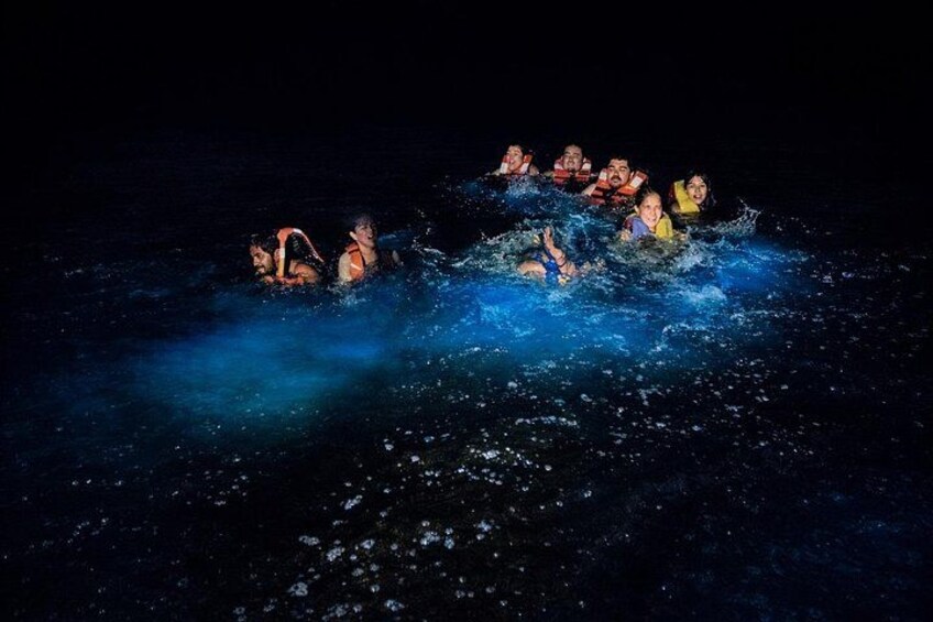 Sunset Boat Tour & Bioluminescence Adventure at Los Arcos Islands 4
