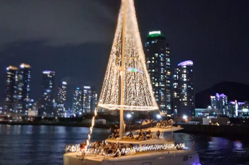 Perfect Private Night Tour with Yacht Included 1