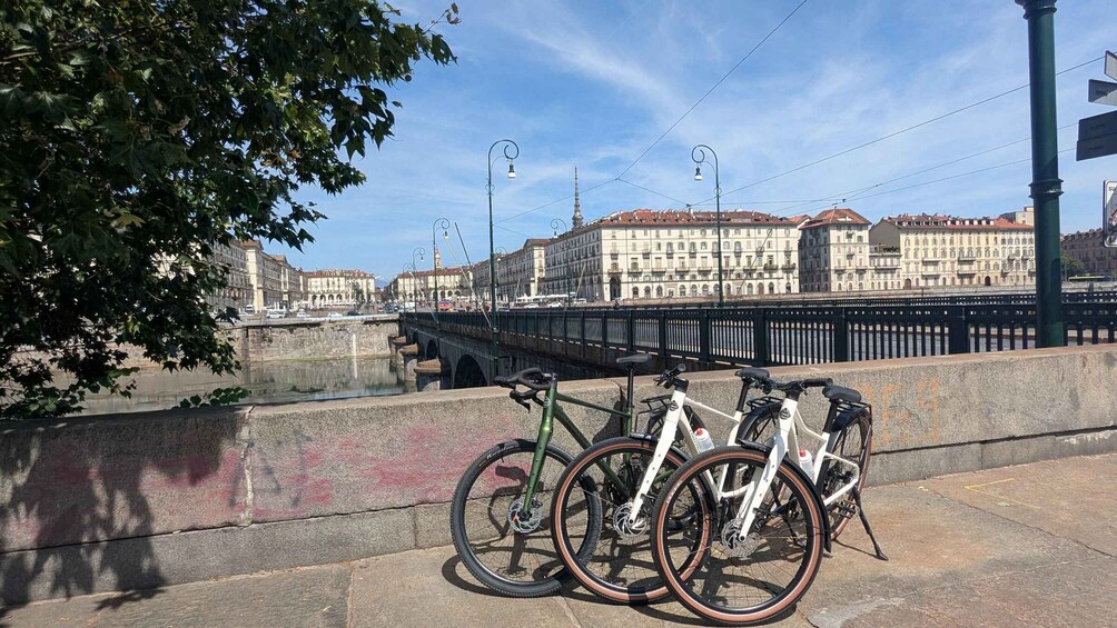 Picture 3 for Activity Turin: bike tour for first-time visitors to the city 2