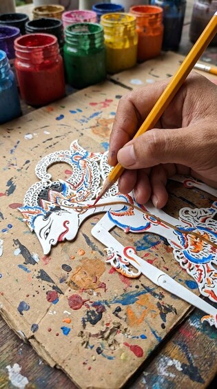 Yogyakarta: Hands-On Wayang Kulit Workshop + Mini Show 1